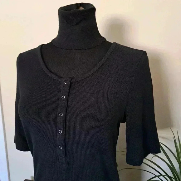 Mondetta Ribbed Short Sleeved Henley Small Scoop Neck Top Womens Black Tee - Picture 6 of 12